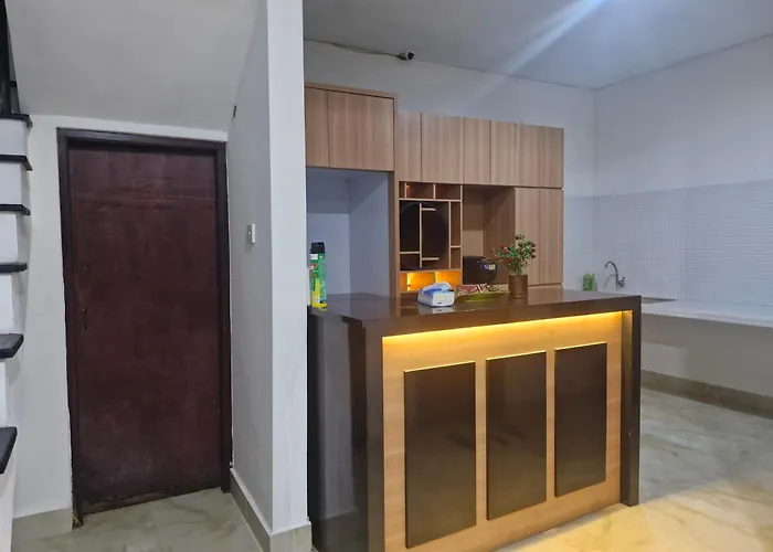 2 Bed Spacious Family House With Garden View Jembrana