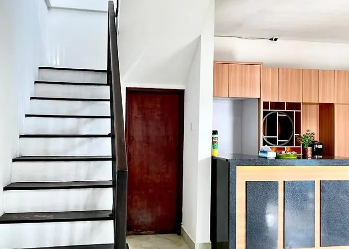 Ferienhaus 2 Bed Spacious Family House With Garden View Jembrana