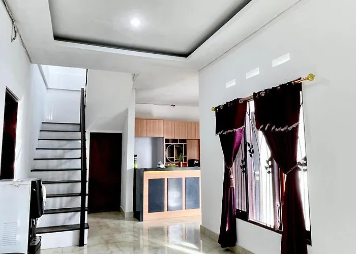2 Bed Spacious Family House With Garden View Ferienhaus Jembrana