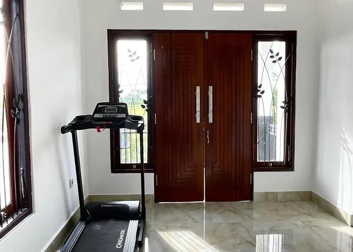 2 Bed Spacious Family House With Garden View Ferienhaus